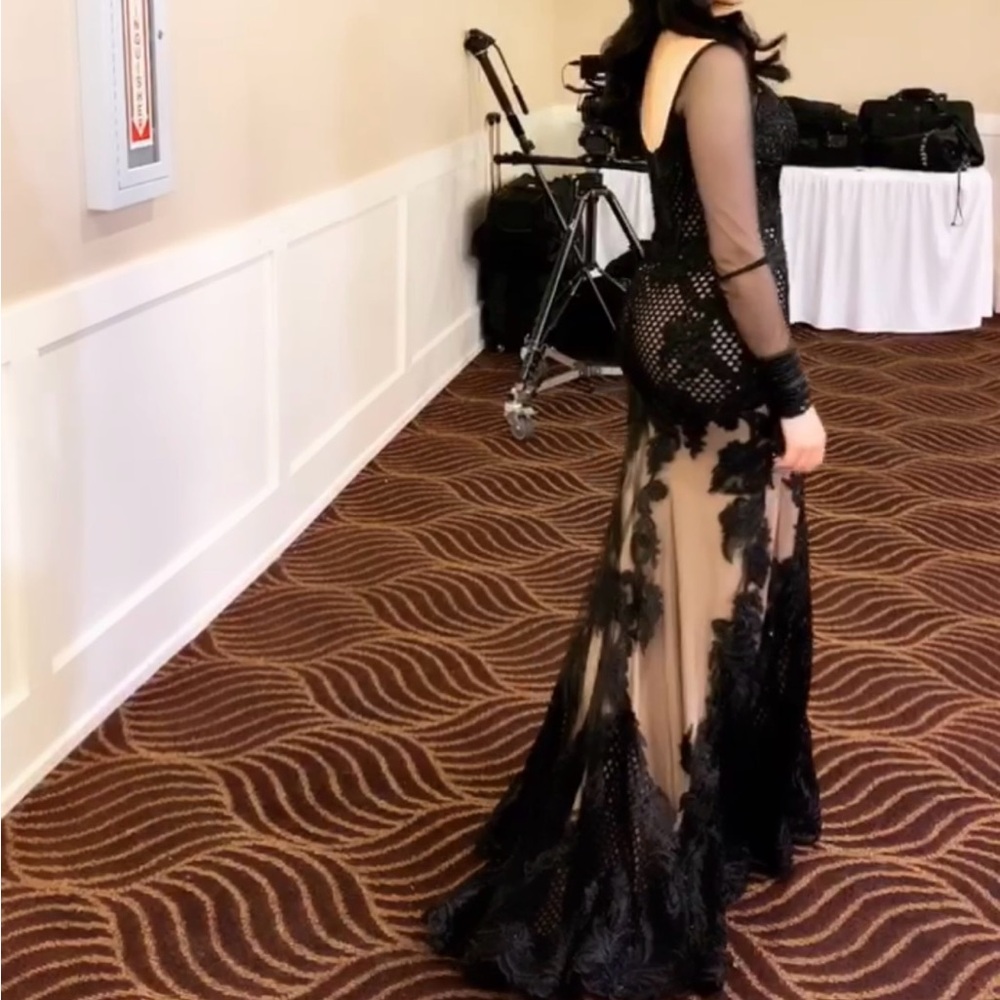 Laced black evening gown size 4
